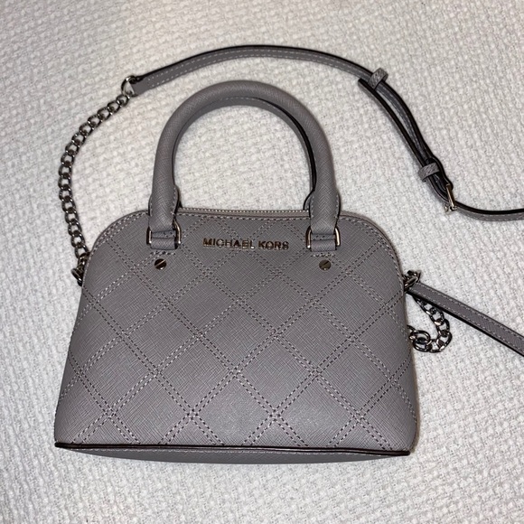 Michael Kors Mini Crossbody 🌟 - Picture 2 of 4
